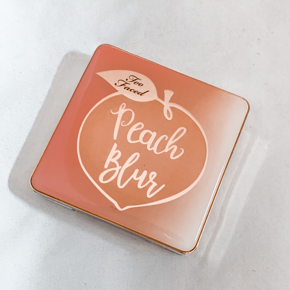 Too Faced Peach Blur Finishing Powder Translucent